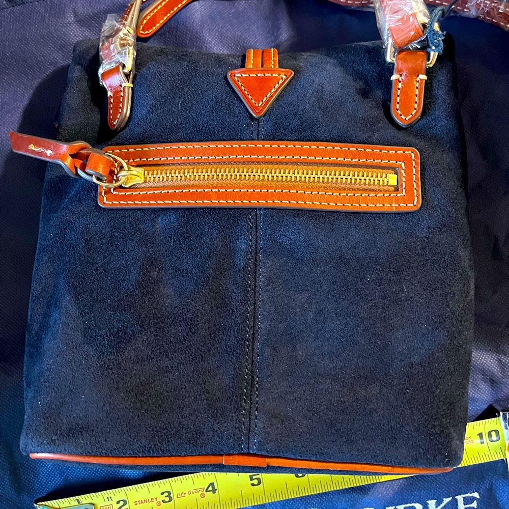 Dooney @ Bourke navy suede crossbody bag. - Picture 3 of 8